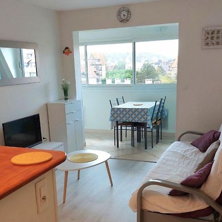 Charmant 2 Pieces Renove Avec Loggia, A Deux Pas De La Plage - Parking Prive - Idealement Situe - Fr-1-712-77 Villers-sur-Mer Exteriör bild