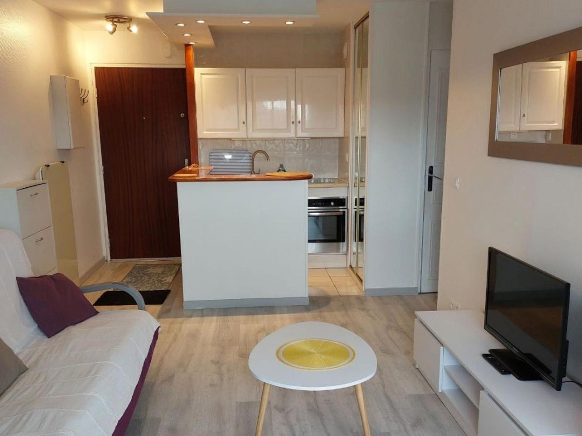 Charmant 2 Pieces Renove Avec Loggia, A Deux Pas De La Plage - Parking Prive - Idealement Situe - Fr-1-712-77 Villers-sur-Mer Exteriör bild